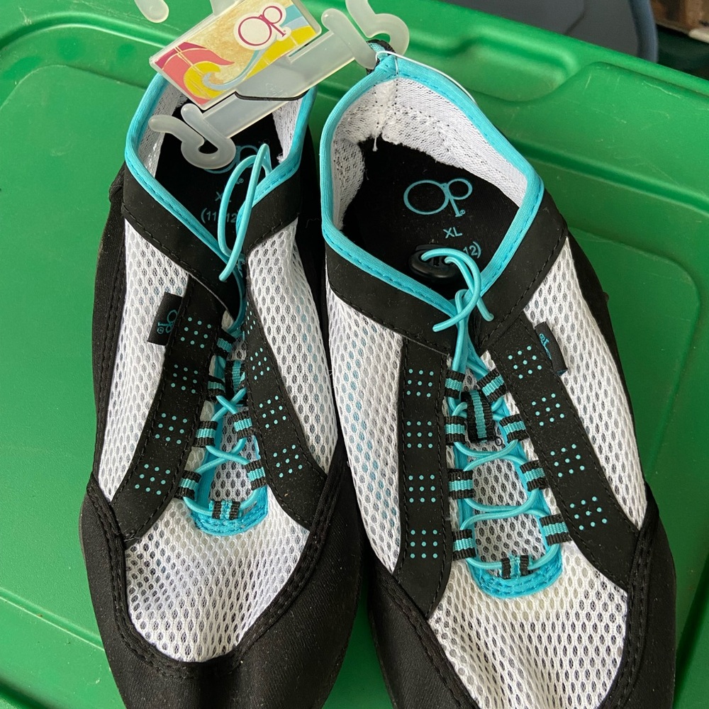 NWT women’s OP Water Shoes size 11-12 white/aqua